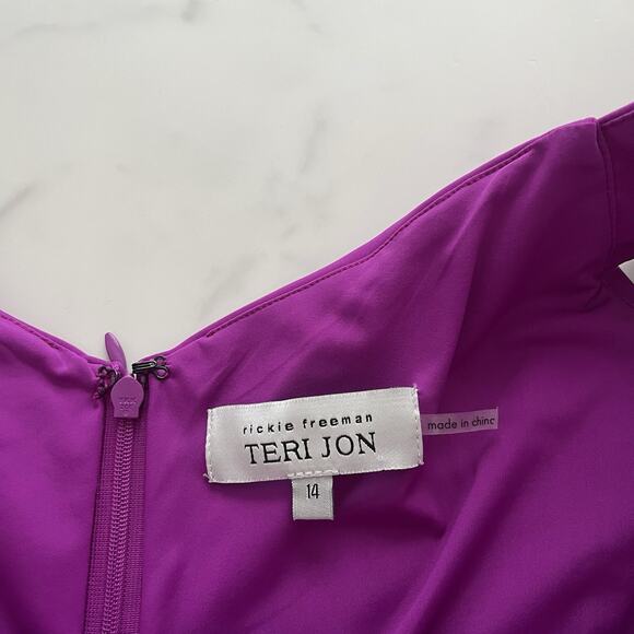 Rickie Freeman Teri Jon Maxi dress Magenta Sz 14 Chic Asymmetrical Shoulder Gown - Picture 3 of 11